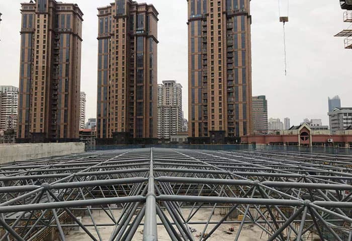 龙海螺栓球网架结构
